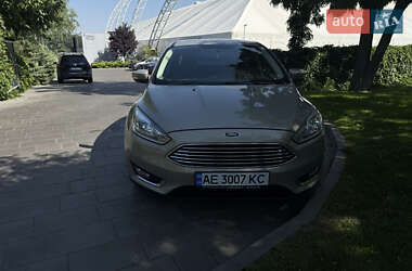Седан Ford Focus 2015 в Дніпрі