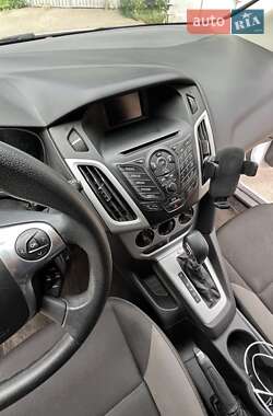 Хэтчбек Ford Focus 2013 в 