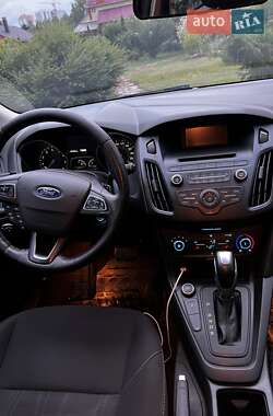 Хэтчбек Ford Focus 2016 в 