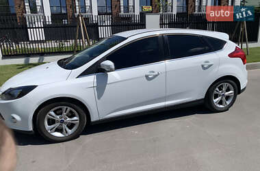 Хэтчбек Ford Focus 2013 в 