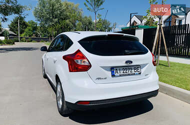 Хэтчбек Ford Focus 2013 в 