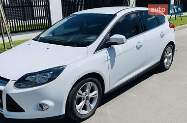 Хэтчбек Ford Focus 2013 в 