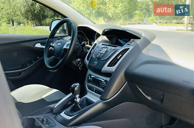 Хэтчбек Ford Focus 2013 в 