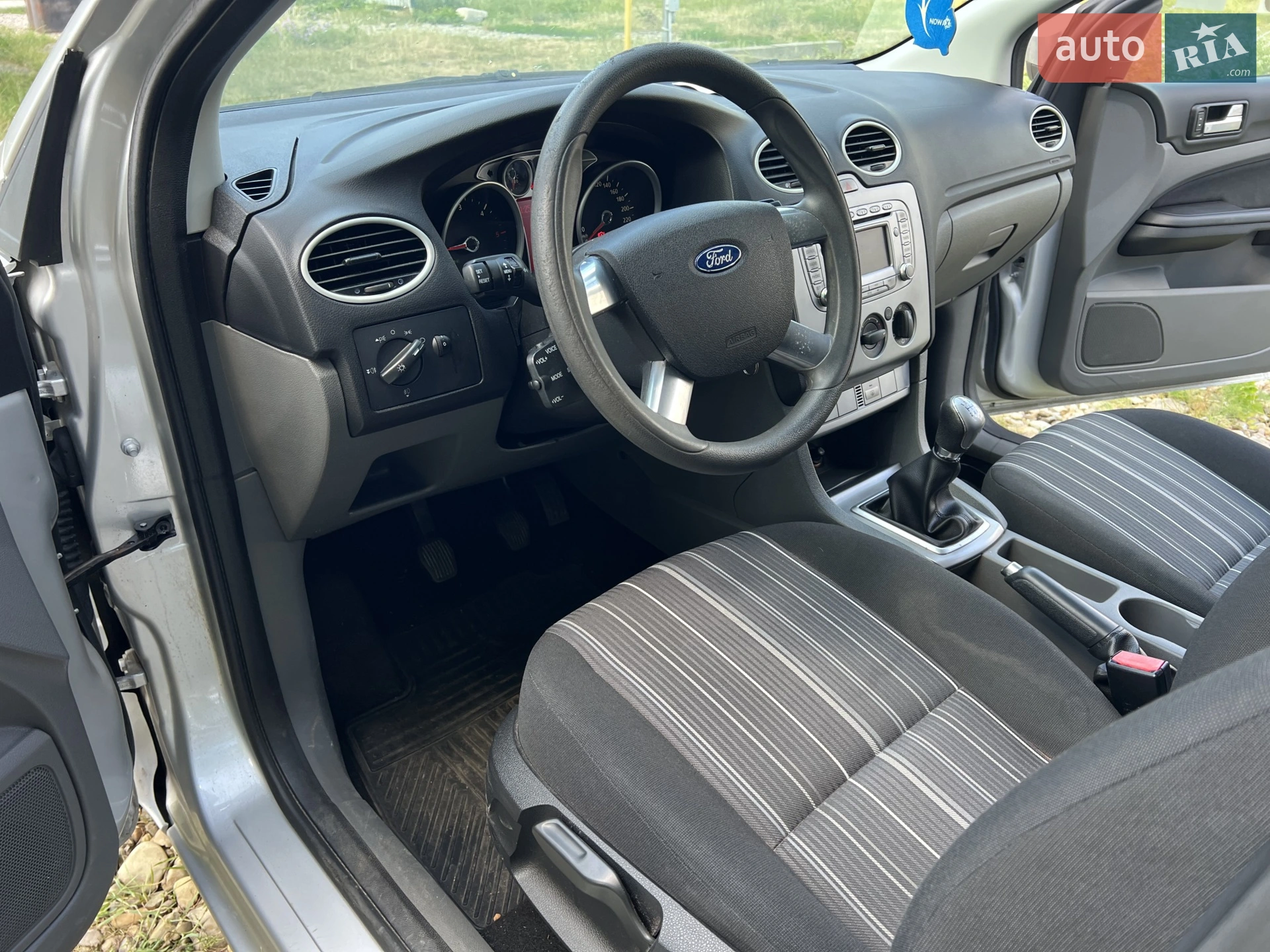 2010 Ford Focus - мініатюра 20