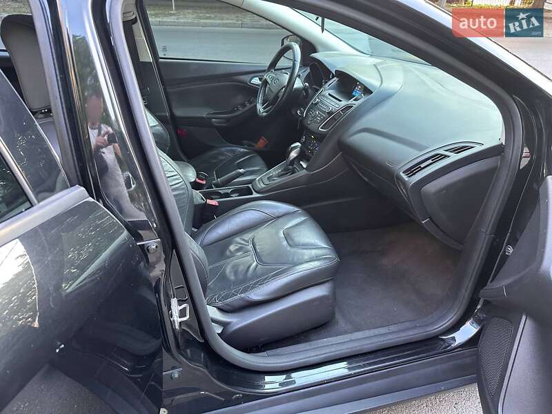 Хэтчбек Ford Focus 2015 в Полтаве