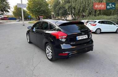 Хэтчбек Ford Focus 2015 в 