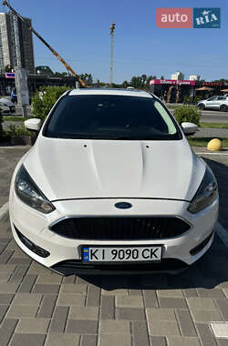 Хэтчбек Ford Focus 2016 в 