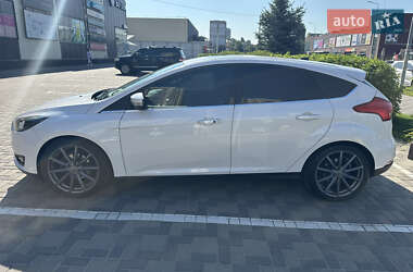 Хэтчбек Ford Focus 2016 в 