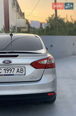 Седан Ford Focus 2014 в 