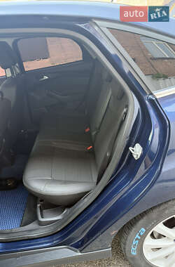 Седан Ford Focus 2012 в 