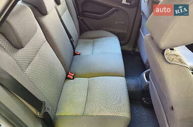 Хэтчбек Ford Focus 2007 в 