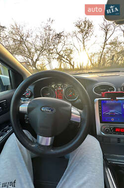Хэтчбек Ford Focus 2008 в 