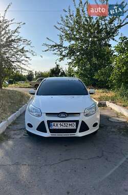 Хэтчбек Ford Focus 2013 в 