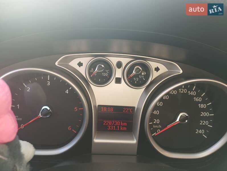 Хэтчбек Ford Focus 2010 в Добромиле