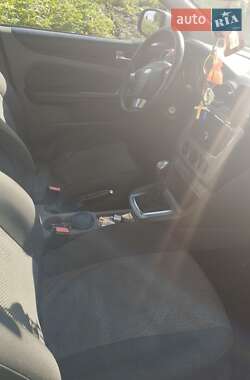 Хэтчбек Ford Focus 2010 в 