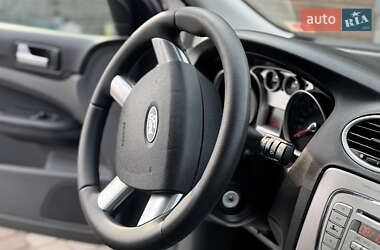 Универсал Ford Focus 2009 в 