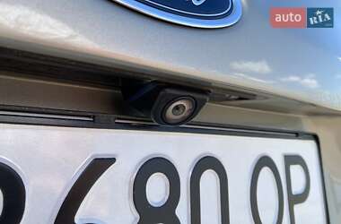 Седан Ford Focus 2015 в 