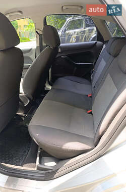 Хэтчбек Ford Focus 2007 в 