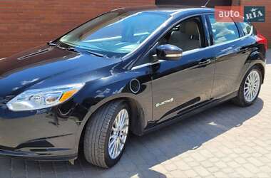 Хэтчбек Ford Focus 2013 в 