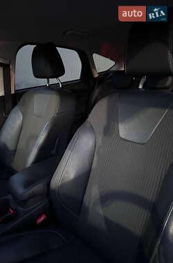 Хэтчбек Ford Focus 2013 в 