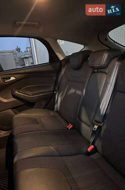 Хэтчбек Ford Focus 2013 в 