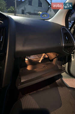 Хэтчбек Ford Focus 2013 в 