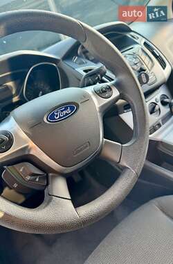 Седан Ford Focus 2011 в 