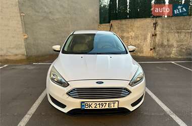 Седан Ford Focus 2015 в 