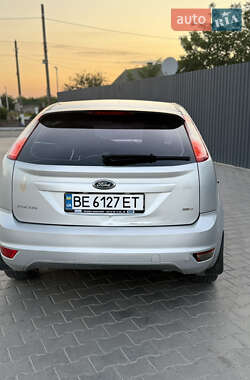 Хэтчбек Ford Focus 2008 в 