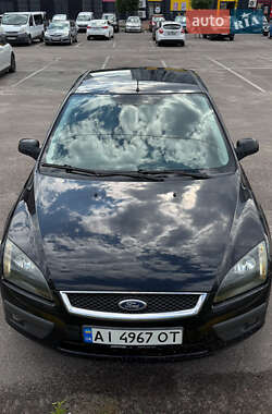 Хэтчбек Ford Focus 2005 в 
