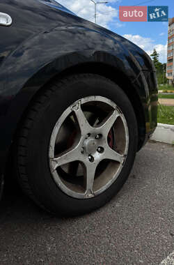Хэтчбек Ford Focus 2005 в 