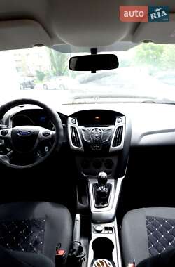 Универсал Ford Focus 2014 в 