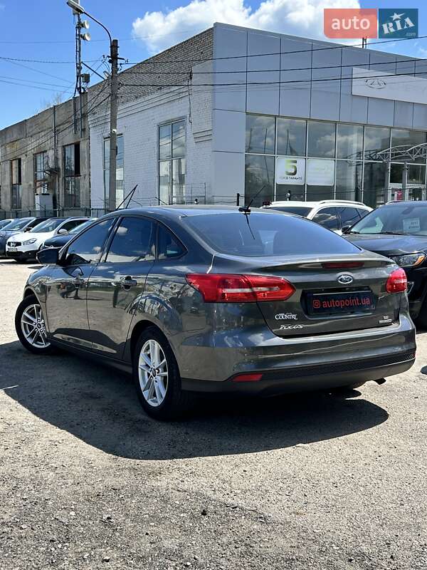 Седан Ford Focus 2015 в Сумах