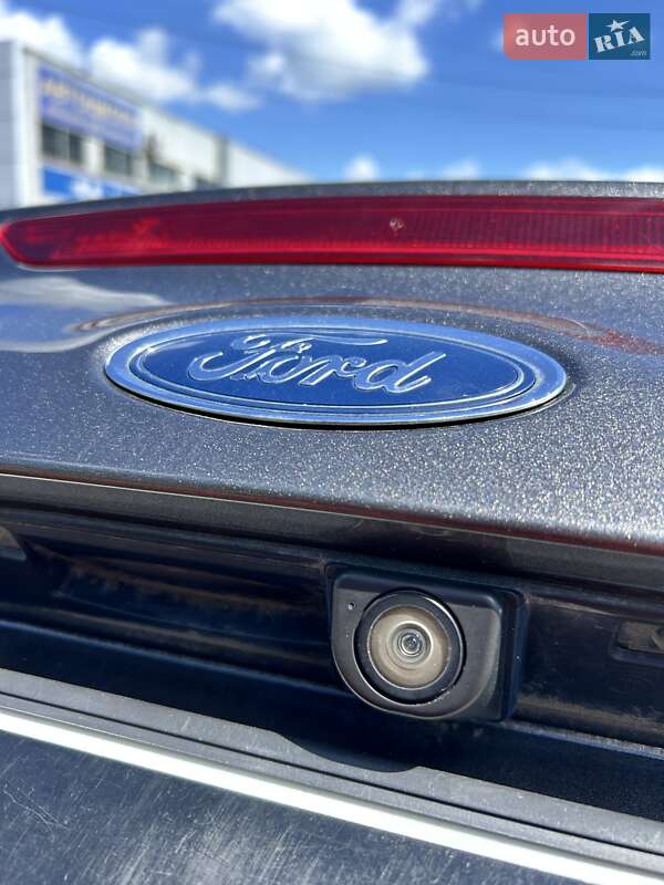 Седан Ford Focus 2015 в Сумах