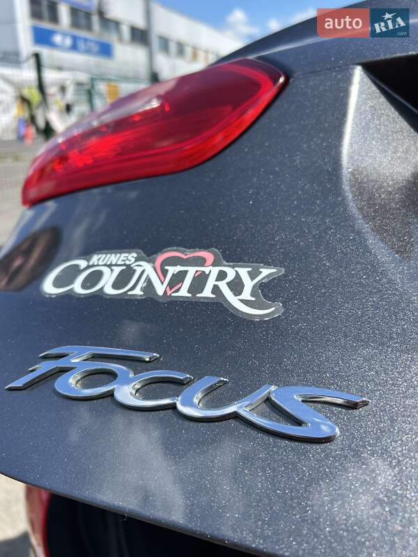 Седан Ford Focus 2015 в Сумах