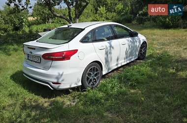 Седан Ford Focus 2016 в 