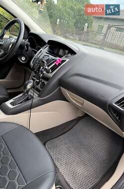 Седан Ford Focus 2013 в 