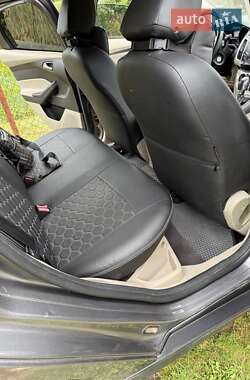 Седан Ford Focus 2013 в 