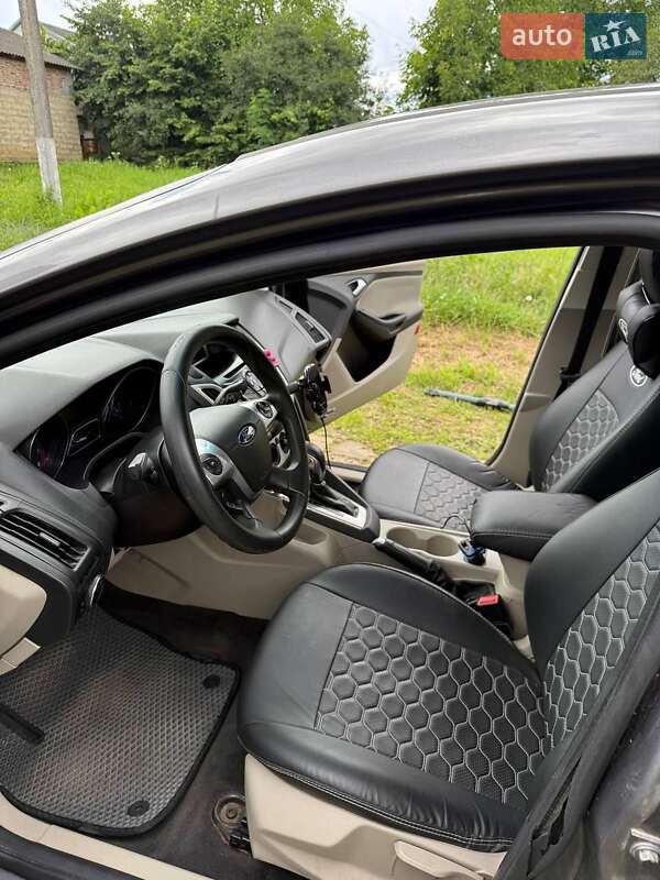Седан Ford Focus 2013 в Мервичах