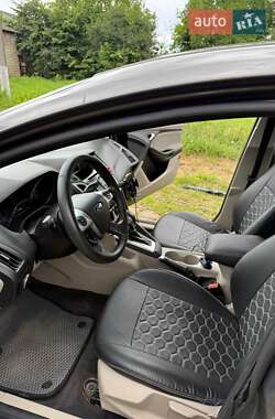 Седан Ford Focus 2013 в 