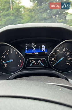 Хетчбек Ford Focus 2015 в 