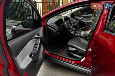Хэтчбек Ford Focus 2013 в 