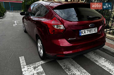 Хэтчбек Ford Focus 2013 в 