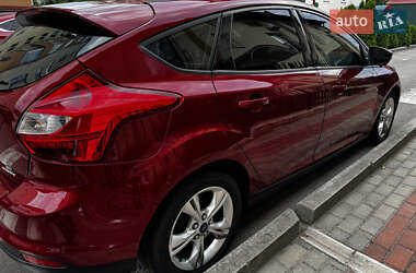 Хэтчбек Ford Focus 2013 в 