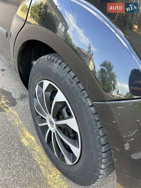 Хетчбек Ford Focus 2005 в Ходореві