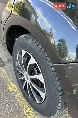 Хэтчбек Ford Focus 2005 в 