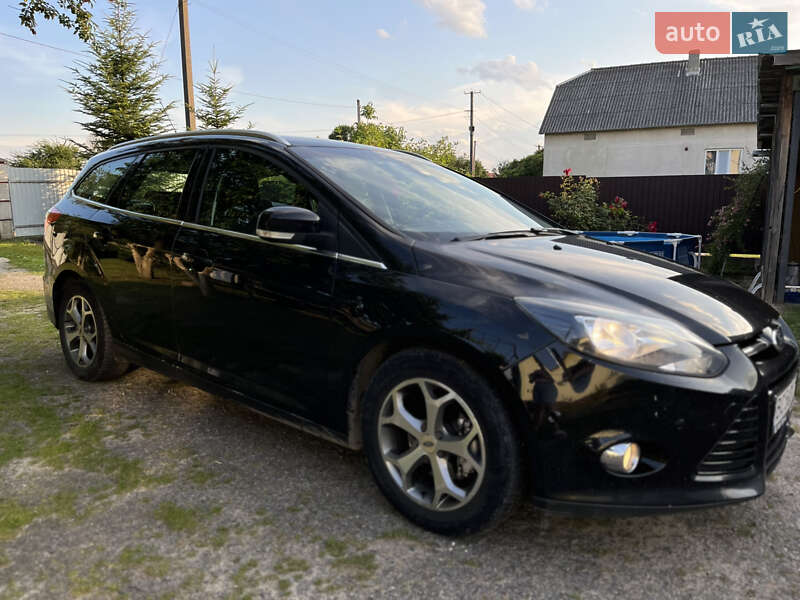Универсал Ford Focus 2012 в Новояворовске