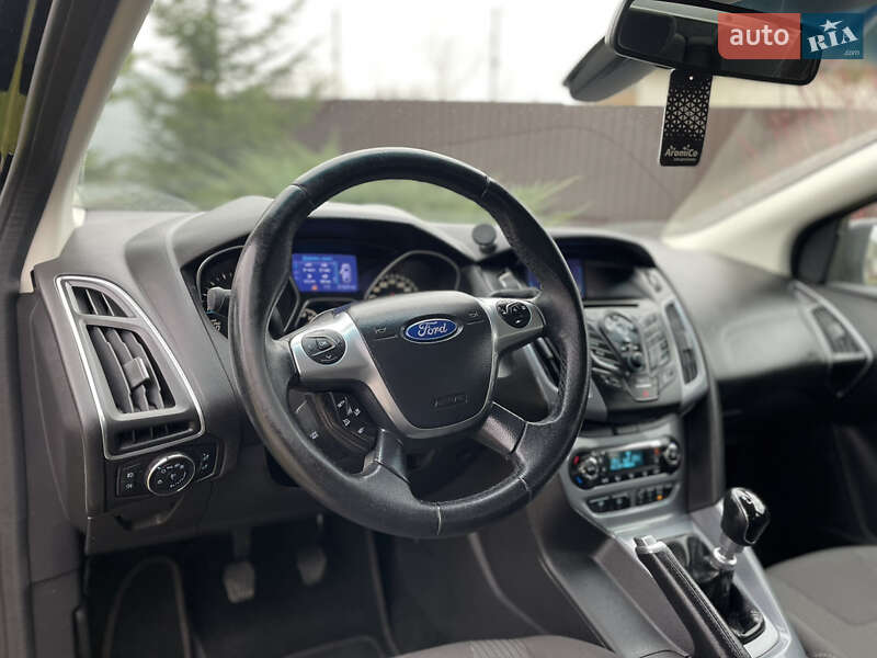 Универсал Ford Focus 2012 в Новояворовске
