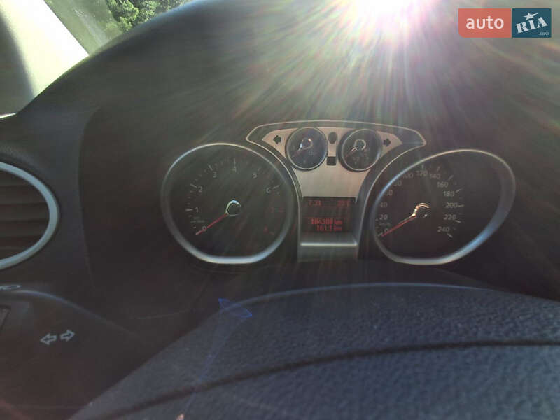 Хэтчбек Ford Focus 2007 в Хырове