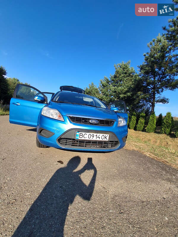 Хэтчбек Ford Focus 2007 в Хырове